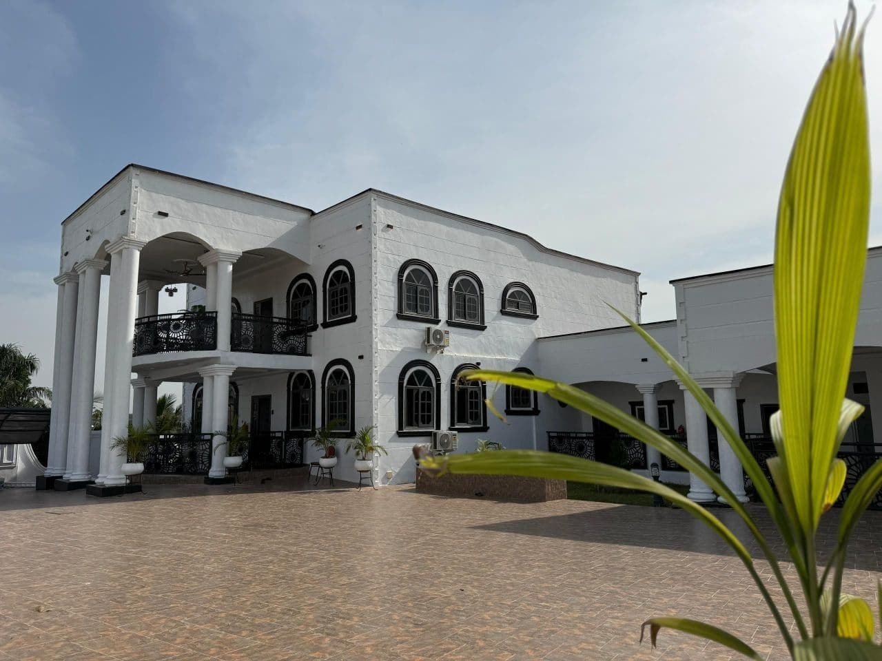 Miky Hillside Lodge overlooking the Bono Region hills