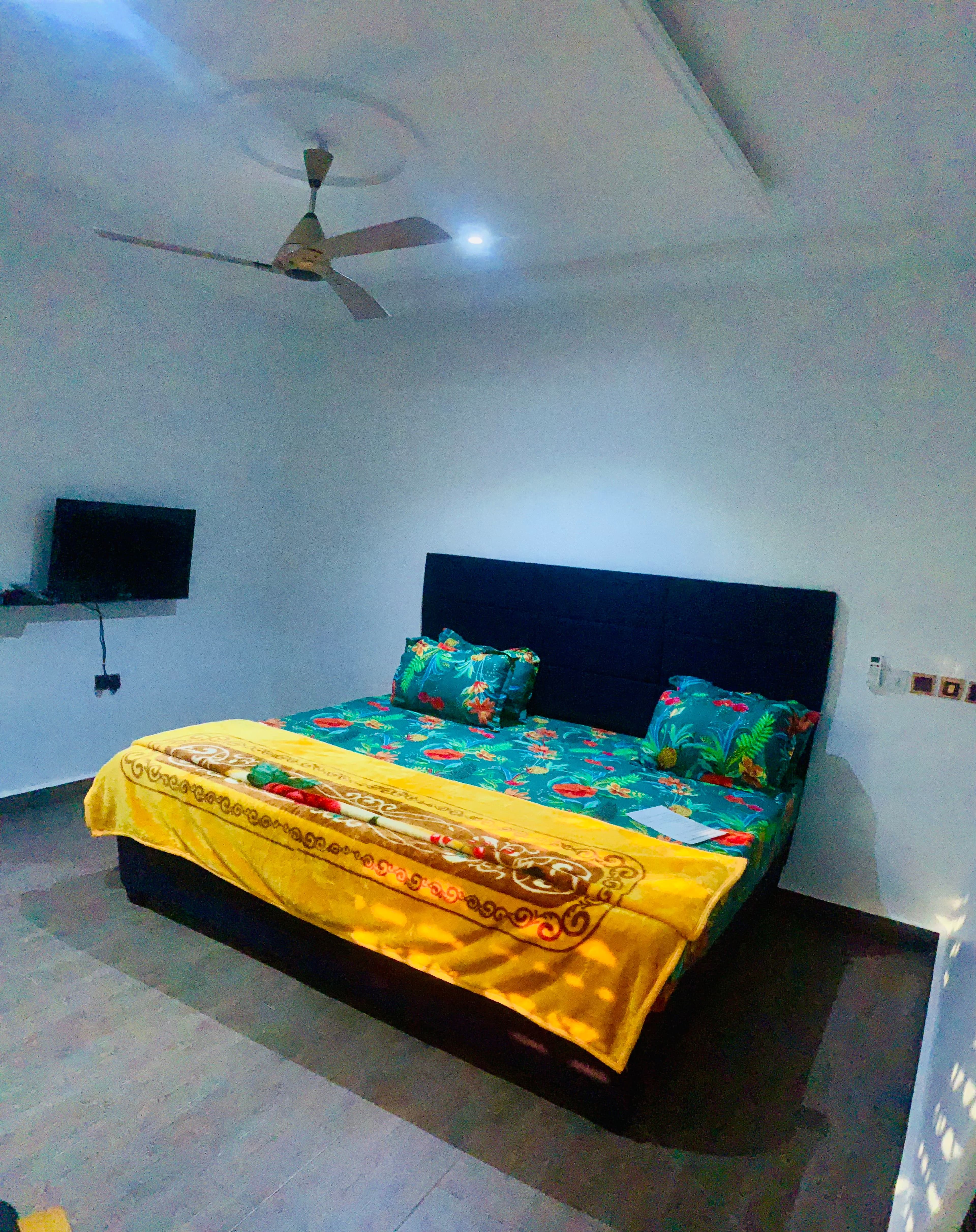 Superior Hillside Suite